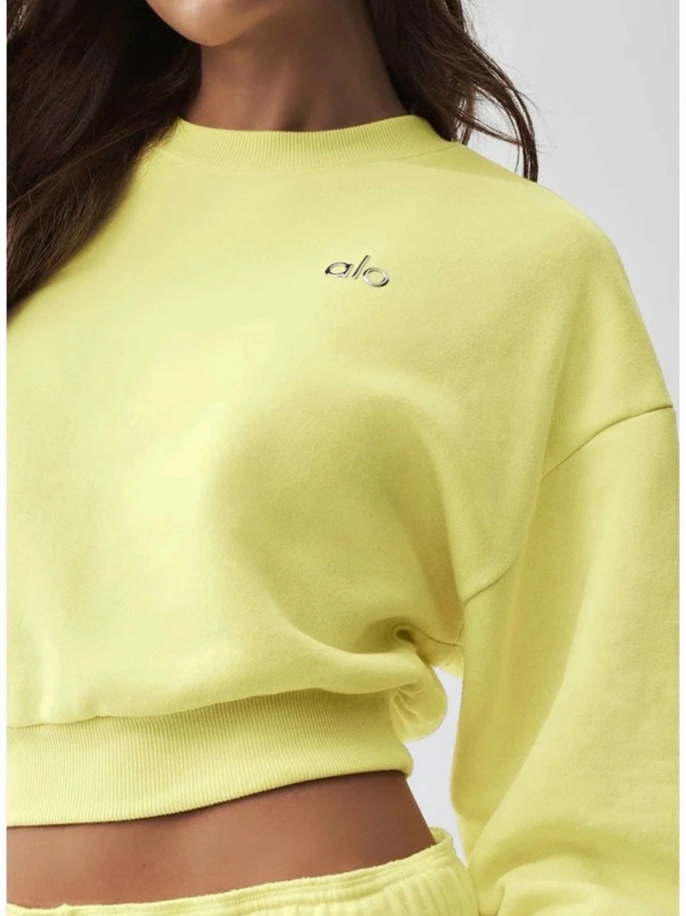 ALO Yoga Accolade Cropped Sweater - Sunshine Yellow